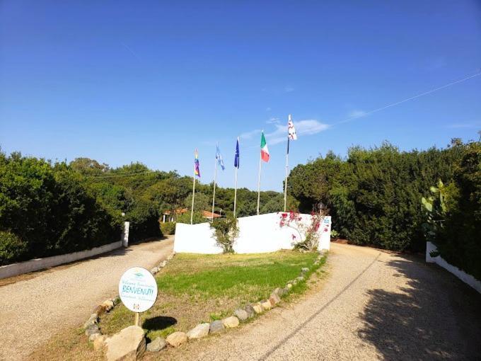 Happy Camp Mobile Homes In Camping Village Baia Paradiso Badesi Exterior foto